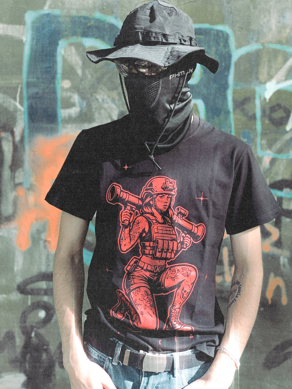 TAVRIA Night Raid — T-Shirt mit Combat-Art im Military-Stil