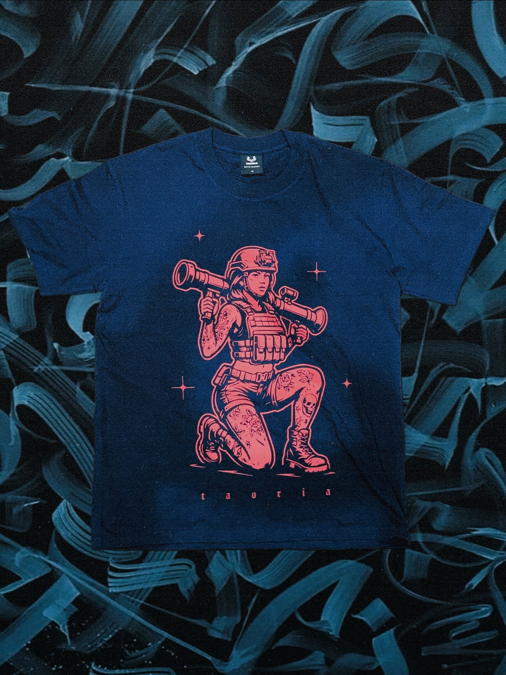 TAVRIA Night Raid — T-Shirt mit Combat-Art im Military-Stil